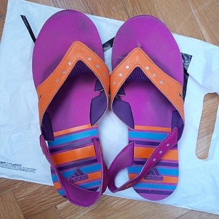 Adidas çocuk sandaleti