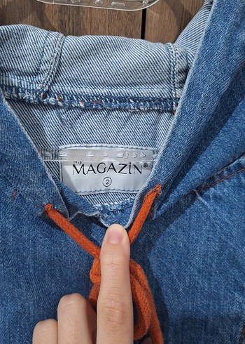 Kapüşonlu Düğmeli Mavi Denim Ceket - Görsel 3