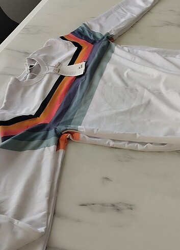 Lacoste sweatshirt