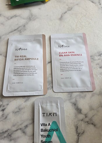 isnttree Bifida Ampul ve 8% AHA Essansı & Vita A Bakuchiol Serum - Görsel 2