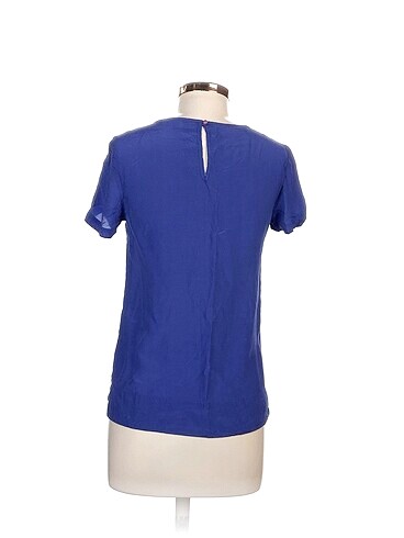 36 Beden Koton Bluz %70 İndirimli.