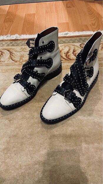 Givency bot