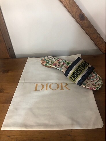 38 Beden Dior Terlik