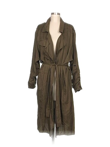 Bershka Trenchcoat %70 İndirimli.