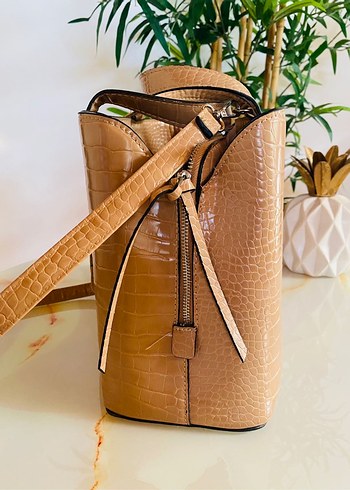 Stradivarius Bej Yılan Desenli Deri Kadın Çanta - Görsel 2