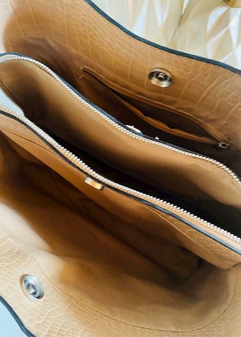 Stradivarius Bej Yılan Desenli Deri Kadın Çanta - Görsel 3