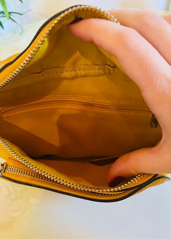 Stradivarius Sarı Deri Kemerli Kadın Bel Çantası - Görsel 2