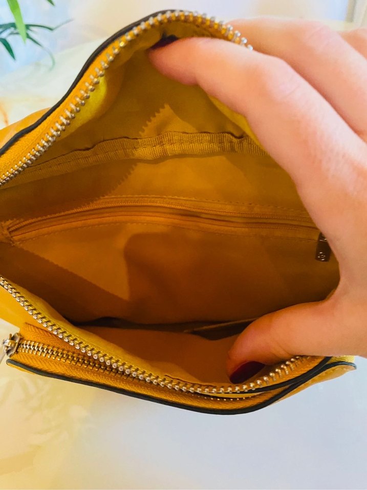 Stradivarius Sarı Deri Kemerli Kadın Bel Çantası - Görsel 2