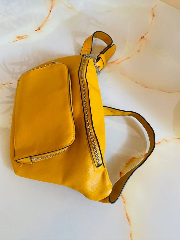 Stradivarius Sarı Deri Kemerli Kadın Bel Çantası - Görsel 4