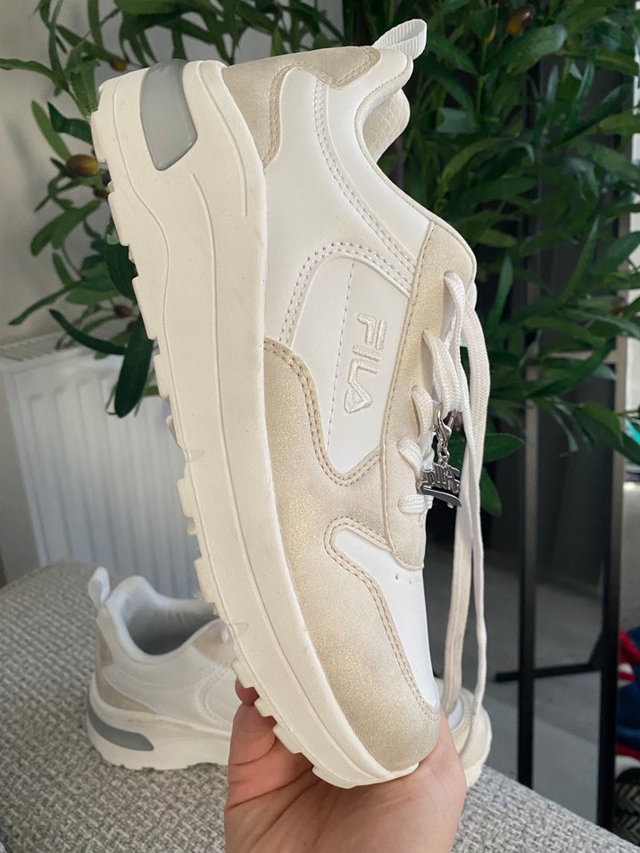 Fila Beyaz Bağcıklı Kadın Spor Ayakkabı - Görsel 3