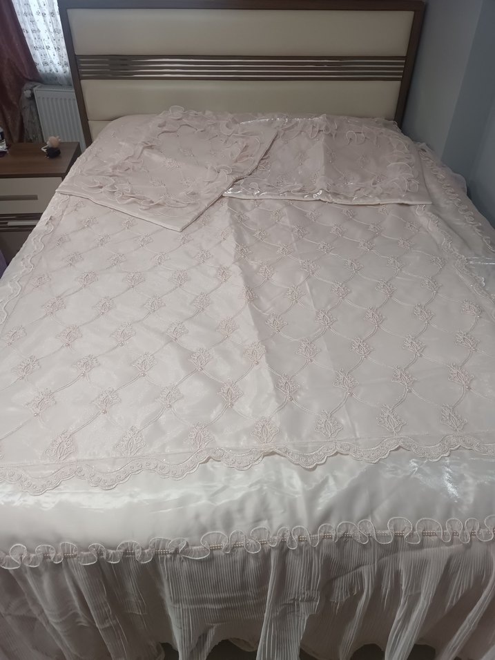 Nakışlı Yatak Örtüsü - Görsel 4