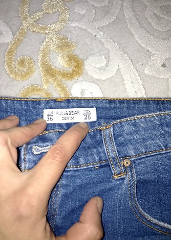 Düğmeli Açık Mavi Kadın Denim Mini Şort Pull&Bear - Görsel 2