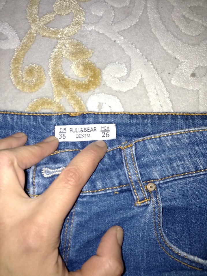 Düğmeli Açık Mavi Kadın Denim Mini Şort Pull&Bear - Görsel 2