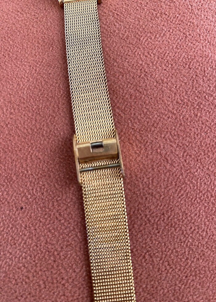 Lacoste altın rengi saat - Görsel 5