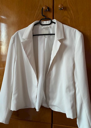 Kadın Beyaz Düğmeli Blazer Ceket