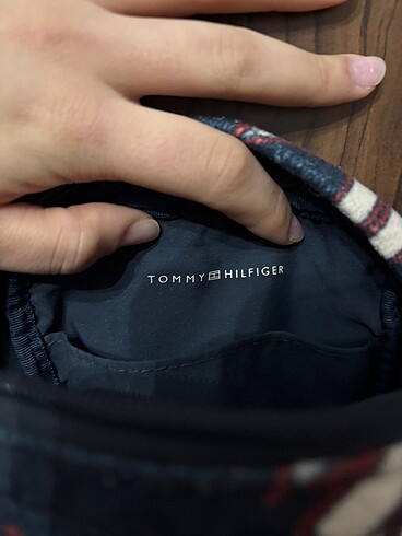  Beden Tommy Hilfiger çanta