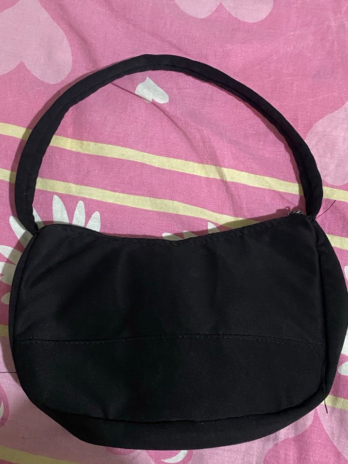 Siyah Fermuarlı Minimalist Kadın Çantası - Görsel 4