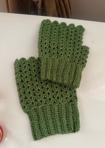Yeşil Örgü Parmaksız Kadın Eldiveni - Görsel 2