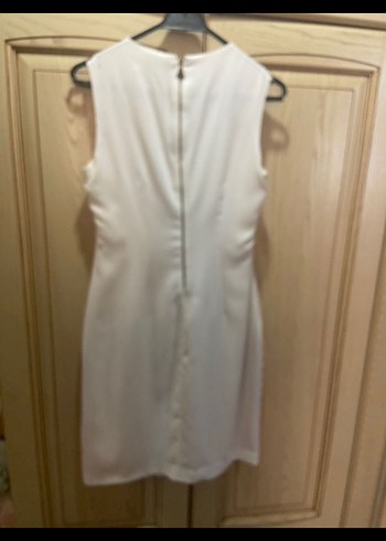 Beyaz Desenli Midi Kolsuz Elbise - Görsel 2