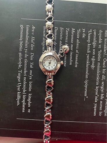 Diğer Beyaz kalp charmlı vintage saat
