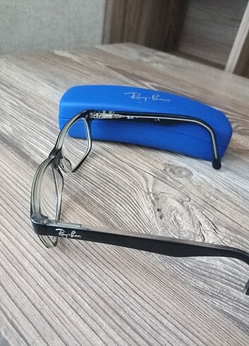 Ray-Ban çocuk gözlüğü 