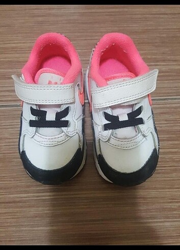 Nike Air bebek ayakkabisi