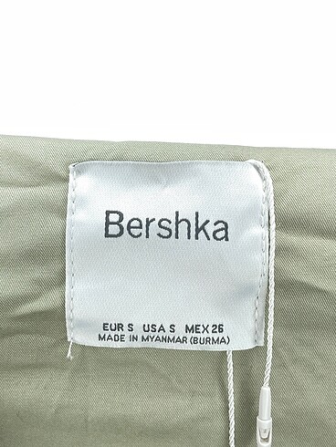 s Beden çeşitli Renk Bershka Trenchcoat %70 İndirimli.