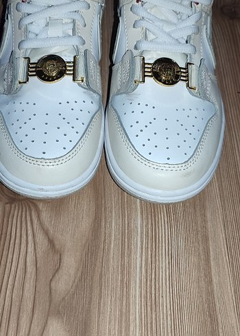 37,5 Beden Nike Kadın Beyaz Parlak Sneakers