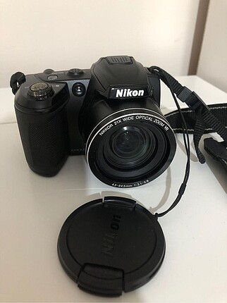 Nikon fotoğraf makinesi