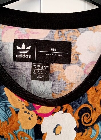 Adidas çiçek desenli tişört elbise  - Görsel 2
