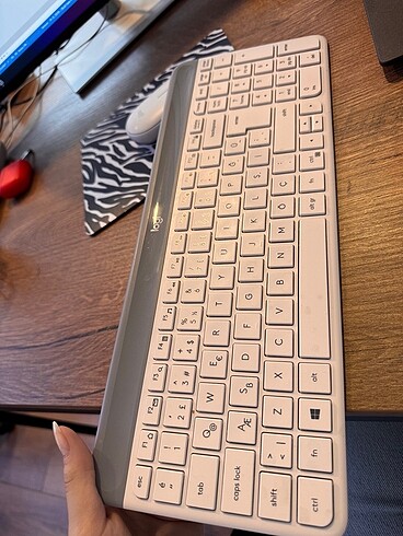 Beden Renk Logitech Mk470 kablosuz klavye set