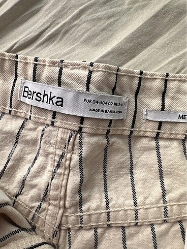 34 Beden çeşitli Renk Bershka kot şort