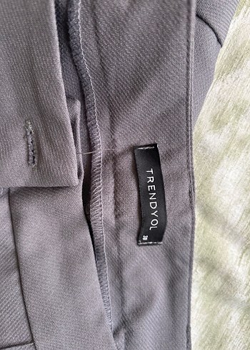 Trendyol & Milla Gri Pilili Kadın Kumaş Pantolon