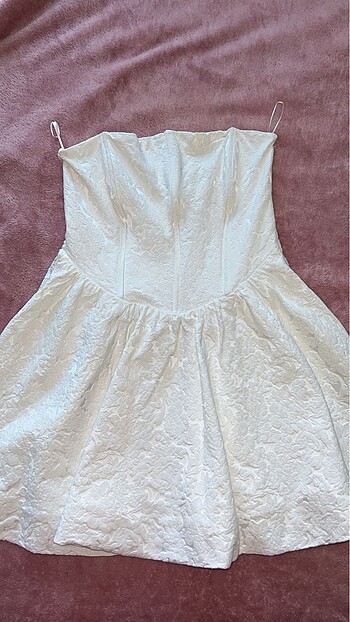 bershka mini beyaz elbise