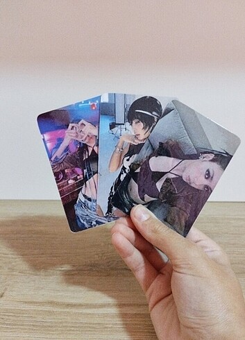 Lisa rockstar photocard