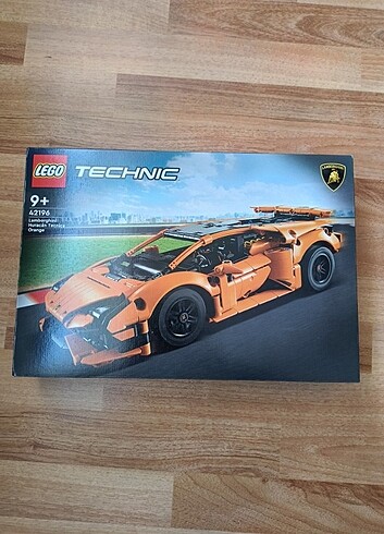 Lego technic Lamborghini huracan 42196