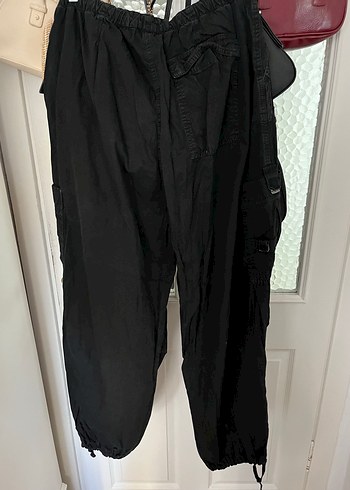 Zara Siyah Bol Kesim Paraşüt Kadın Pantolon