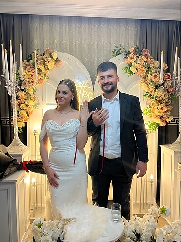 36 Beden Beyaz elbise