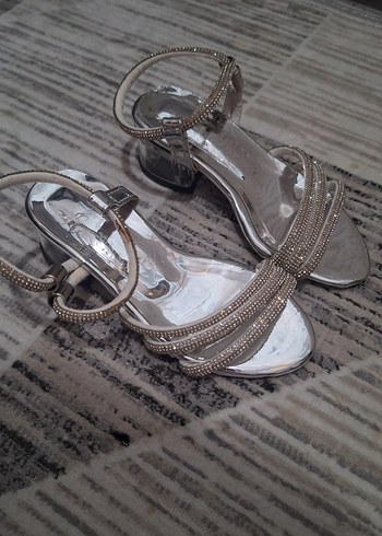 Dolgu Topuklu Çocuk Ayakkabı - Görsel 3