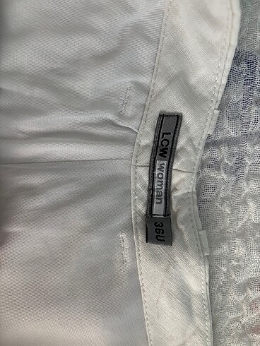 LC Waikiki Beyaz şort