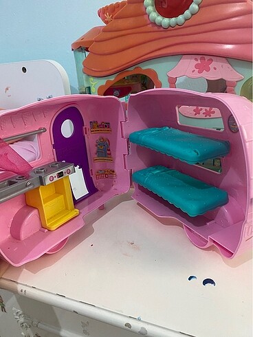  Beden Barbie karavanı