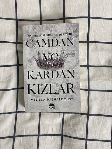 Camdan ve Kardan Kızlar