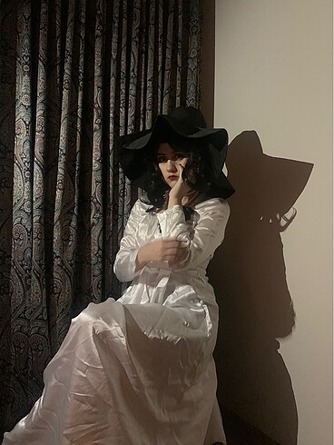 Resident evil lady dimitrescu cosplay