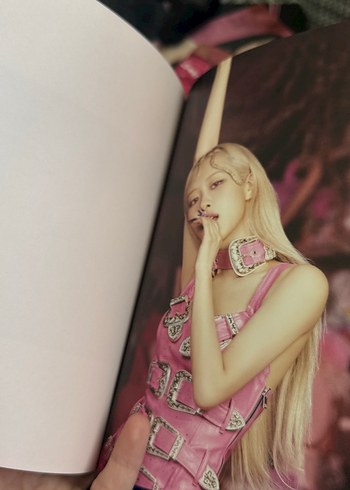 BLACKPINK Born Pink pembe vers - Görsel 8