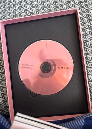 BLACKPINK Born Pink pembe vers - Görsel 4