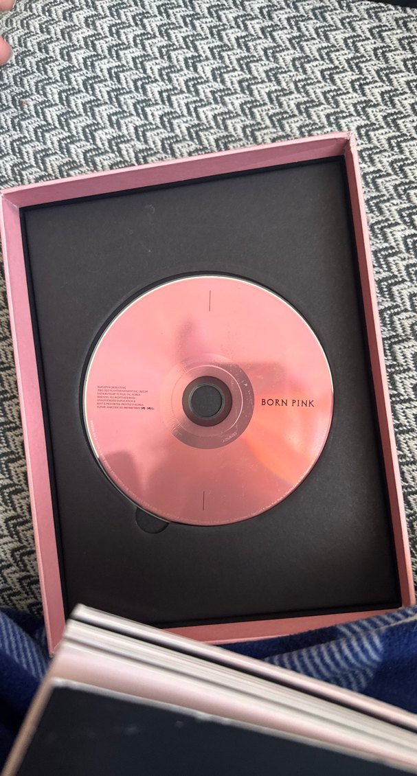 BLACKPINK Born Pink pembe vers - Görsel 4