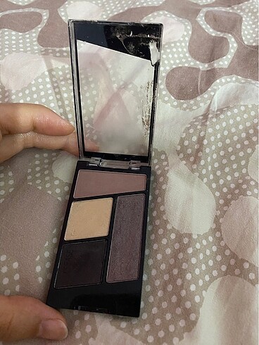 Wet n wild Far koyu tonlar