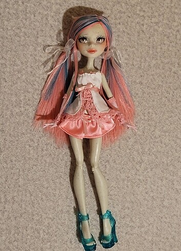 Custom Rochelle