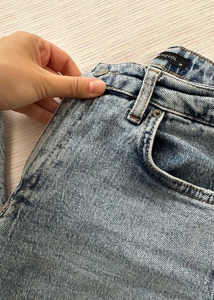 Paçaları kesik Jean - Görsel 2