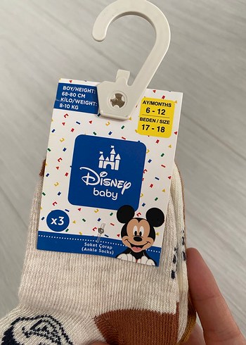 Erkek Çocuk Disney Baskılı Çorap Seti ve mama önlüğü seti - Görsel 2